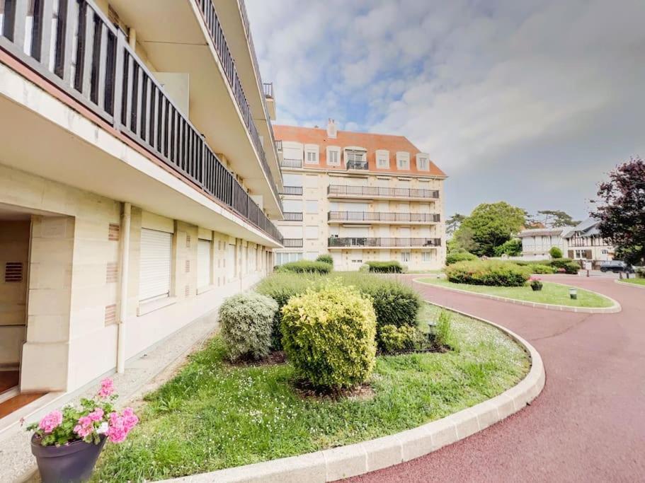 Deauville Triangle D'Or Proche Mer & Casino Aux Clefs Des Sacres Exterior foto